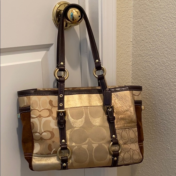 Coach Handbags - Coach gold signature patchwork gallery tote bag book tote vintage